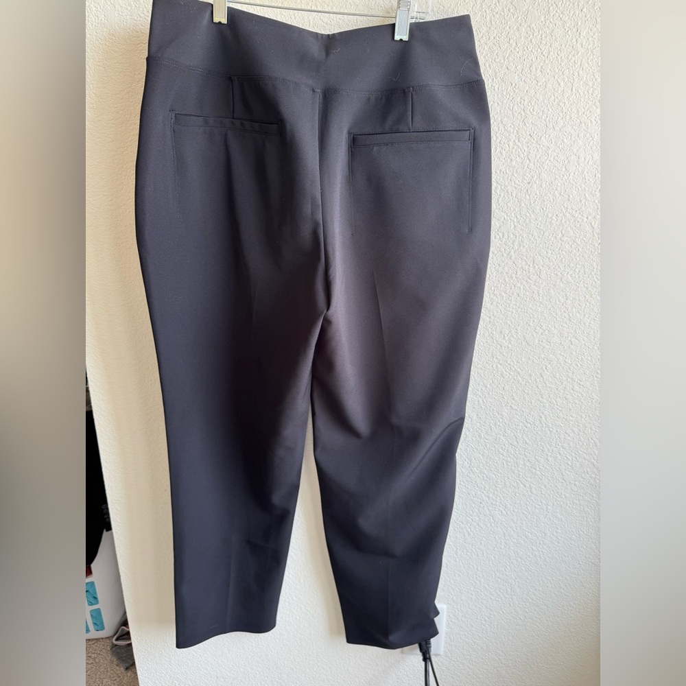 ATHLETA Venice Pintuck Pant - Picture 5 of 5